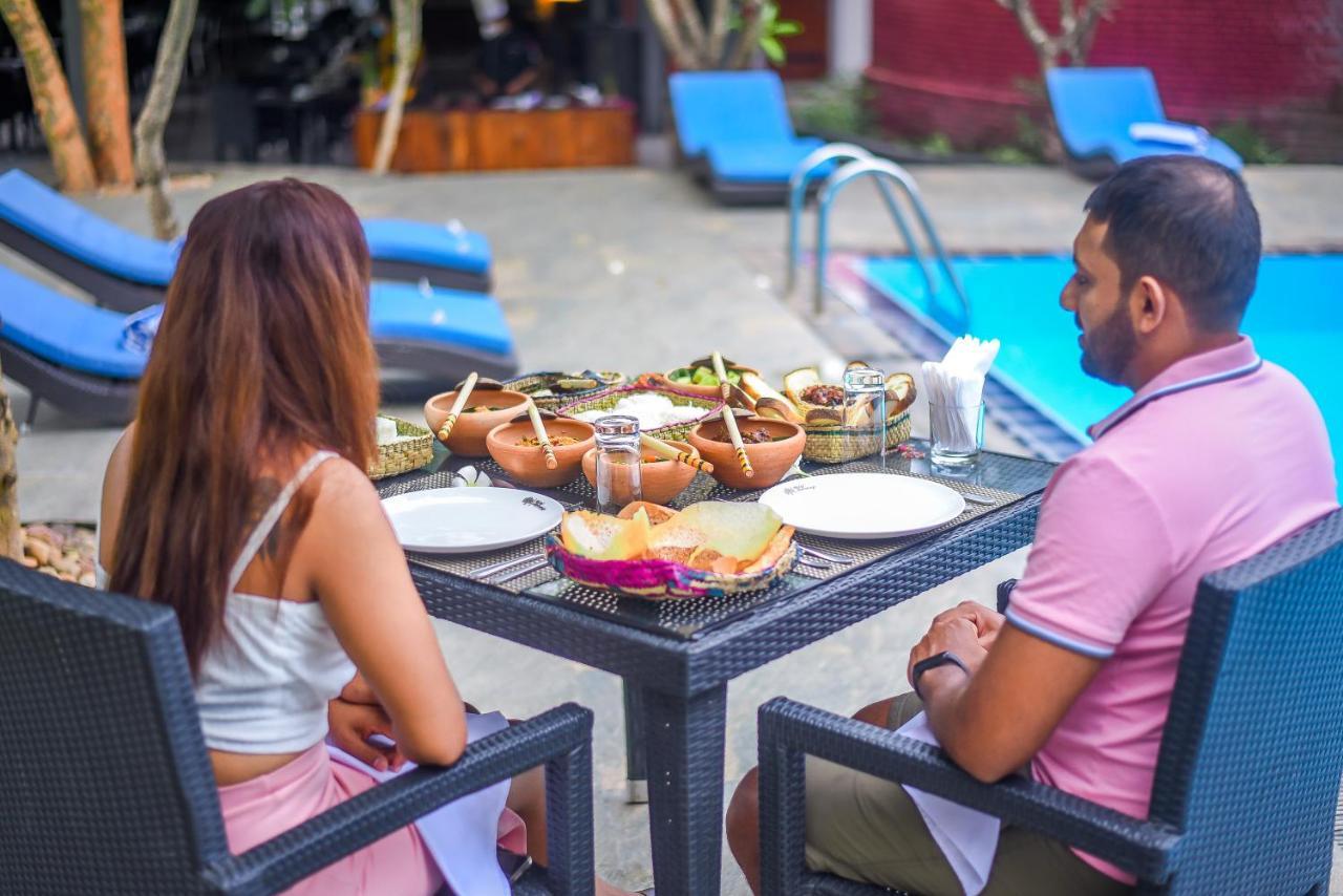 Mahanuge Hotel Polonnaruwa Exteriör bild